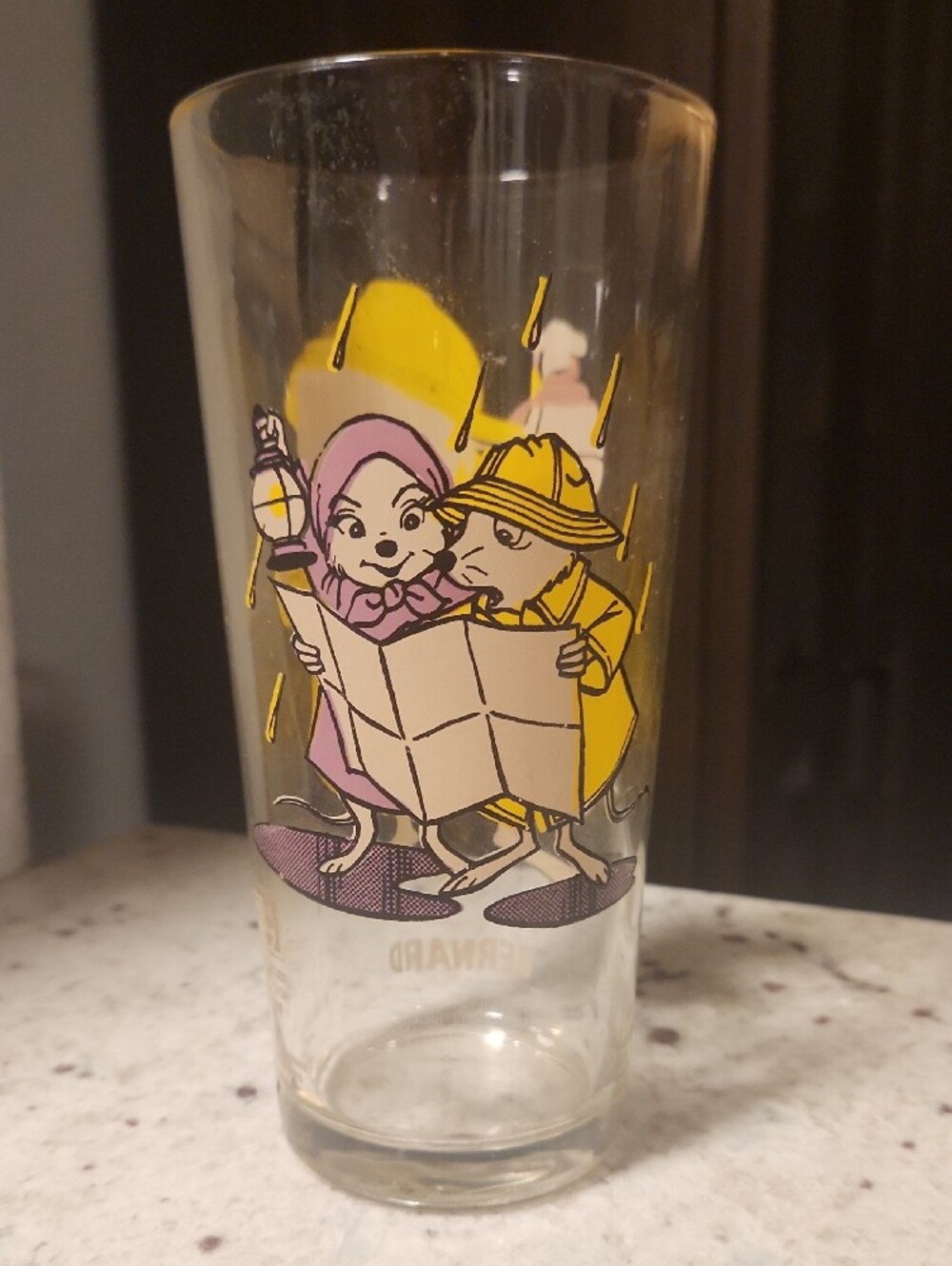 Disney Rescuers Glass Bernard - Picture 2 of 2